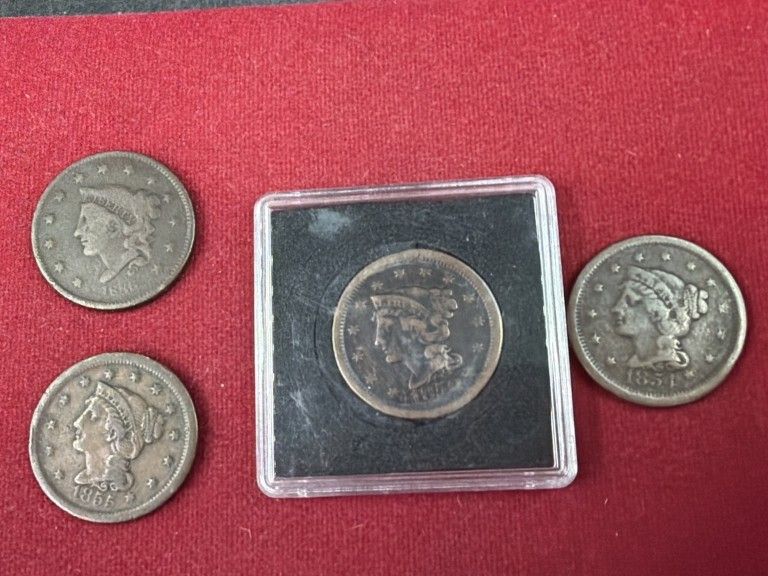 Lot 349: Vintage Large Cent Pieces