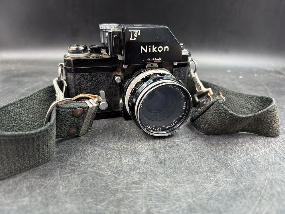 Lot 369: Vintage Nikon F 35mm SLR Film Camera