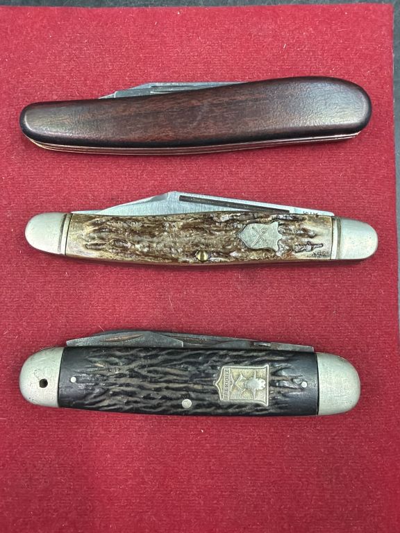 Lot 378: Vintage Pocket Knives