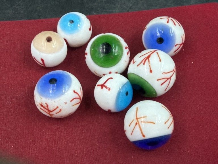 Lot 396: Vintage Handmade Glass Eyeball Marbles