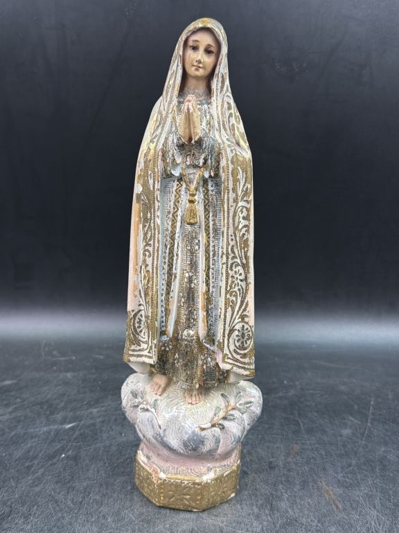 Lot 425: Italian "Our Lady of Fatima" Staute