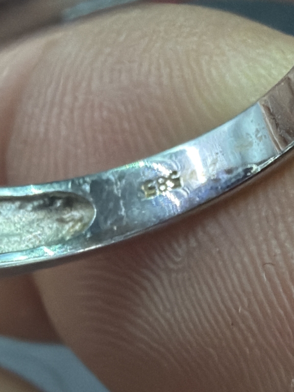 14kt White Gold Ring with Ruby