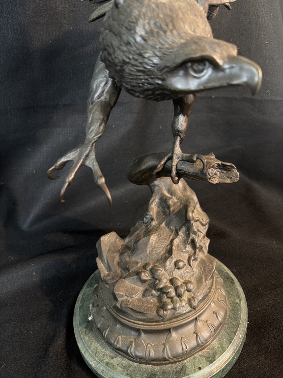 Bronze Eagle Sculpture "Jules Moigniez"