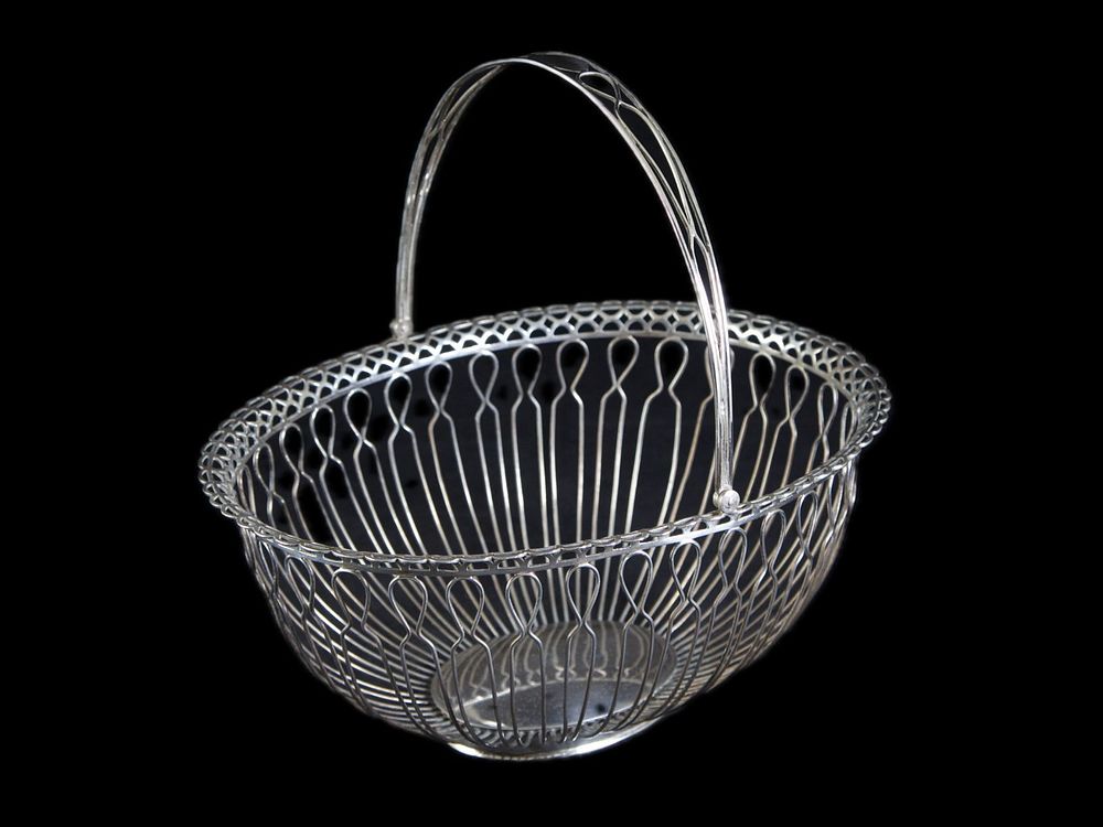 Leiloeira Serralves | Auction 16 | Antiques & Works of Art
