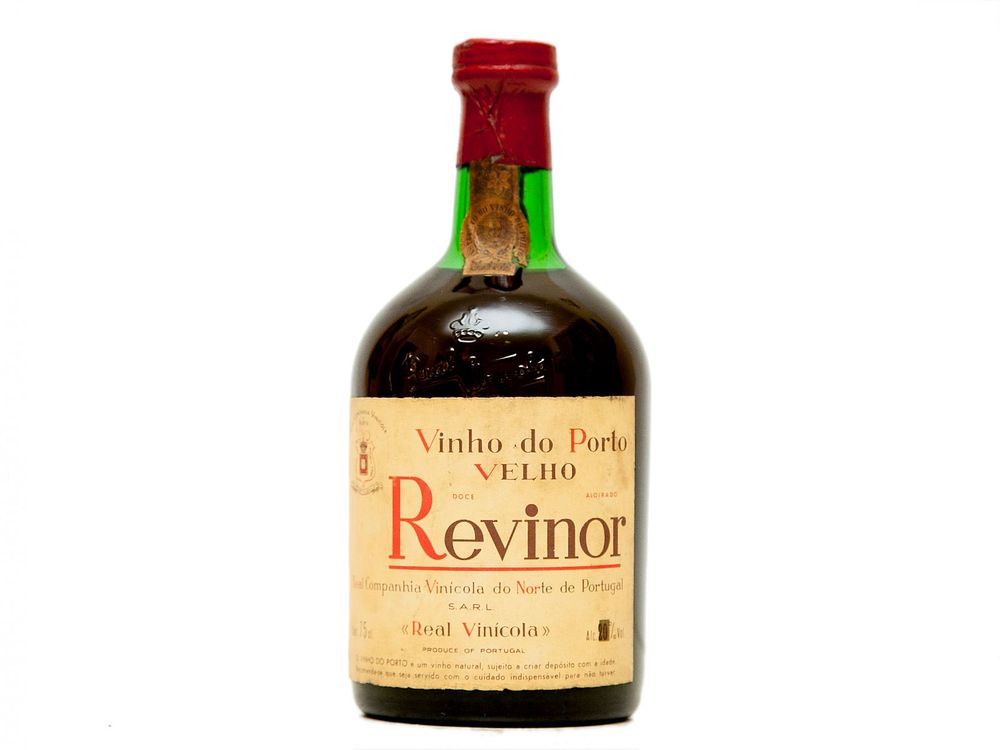 GARRAFA DE VINHO DO PORTO. Uma ( 1 ) garrafa de vinho do Porto “REAL VINICOLA – VINHO DO PORTO 