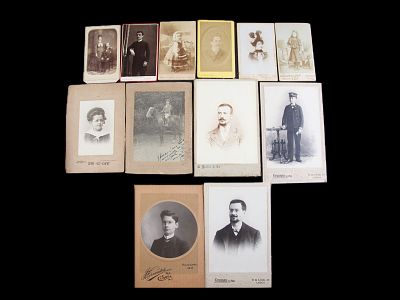 RETRATOS DE FIGURAS ILUSTRES. A cole&ccedil;&atilde;o &eacute; constitu&iacute;da por ( 16 ) { DESASEIS FOTOGRAFIAS } de 