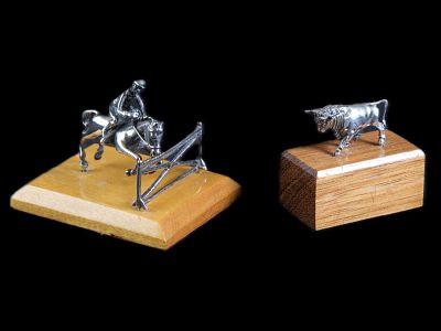 TAUROMAQUIA "TOURO" &amp; “HIPISTA”. “TOURO” – Escultura em prata portuguesa, trabalho 