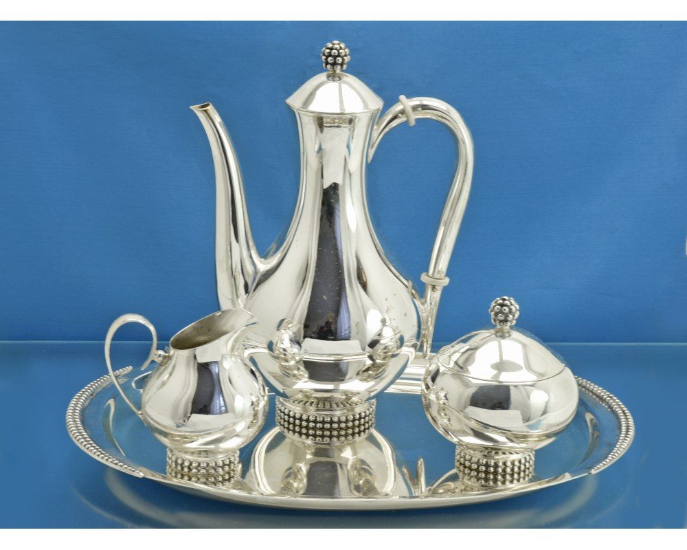 Северная столица | Аукцион 22.2 | Аукцион Декоративно-прикладного искусства: художественная бронза (Касли), столовое серебро (братья Грачевы, Хлебников), художественное стекло (Lalique), авторский фарфор