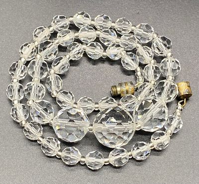 Винтажное хрустальное ожерелье. Длина 41 см, бусины 15-5 мм.
. Винтажное хрустальное ожерелье. 