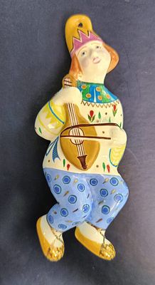 Мария Матвеева. 
Мишка певец. 
Авторская Елочная игрушка.
Фарфор, ИФЗ. 
Полностью ручная 