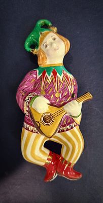 Мария Матвеева. 
Балалайка
Авторская Елочная игрушка. 1924.
Фарфор, ИФЗ. 
Полностью ручная 