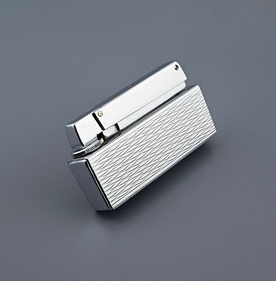 Зажигалка газ Rowenta Men Германия
Карманная газовая зажигалка Изготовлена компанией Ровента в 