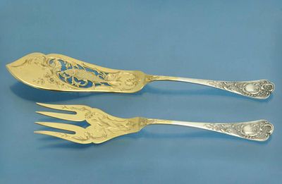 Сервировочные нож + вилка для рыбы серебро 800 пробы. Старинный сервировочный набор для рыбы - 