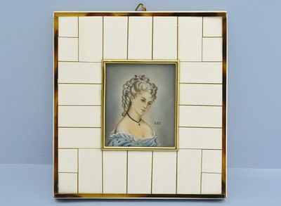 МИНИАТЮРА "Дама" гуашь слоновая кость. Великолепная миниатюра: портрет знатной дамы Рамка и 