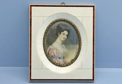 Миниатюра Селина Мид гуашь слоновая кость. Великолепная миниатюра: портрет Селины Мид Рамка и 