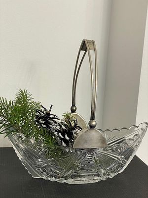 Классика, актуальная в любые года!
СССР
Знаменитая Хрустальная ладья
Перекидная серебряная ручка. 