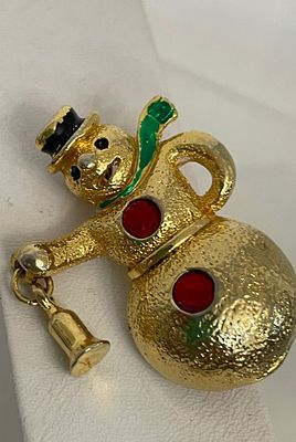 Прекрасный подарок на Новый год!
Винтаж
Америка, . Брошь , веселый снеговик с колокольчиком. 