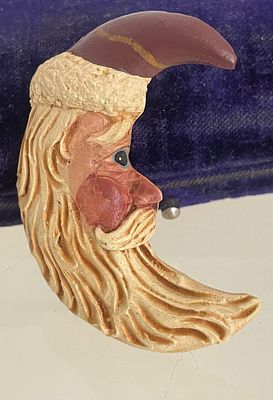 Прекрасный подарок на Новый год
США
Винтаж
Очень редкая, полимерная брошь, &laquo;Месяц Санта&raquo;. Сказочн 