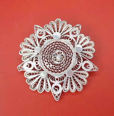 Винтажная серебряная брошь, скань Изготовлена в Китае (предположительно Шанхай), в середине ХХ 
