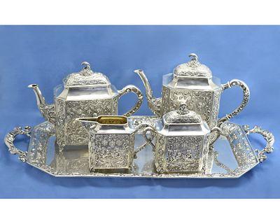 ЧАЙНО - КОФЕЙНЫЙ СЕРВИЗ серебро 800 пробы Германия. Роскошный сервиз: кофейник, чайник 