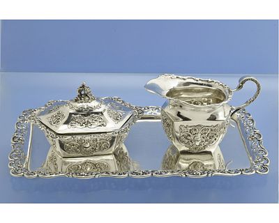 САХАРНИЦА + СЛИВОЧНИК + ПОДНОС Розы серебро 800 пробы. Старинный набор для сервировки чайного 