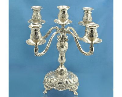 ПОДСВЕЧНИК серебро 800 пробы Германия. Серебряный подсвечник украшенный рельефными рокалиями и 