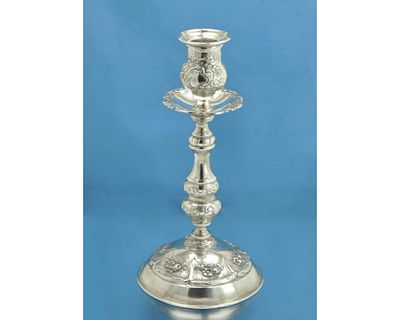 ПОДСВЕЧНИК серебро 800 пробы Германия. Серебряный подсвечник украшенный рельефными рокалиями и 