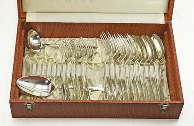 38 предметов СТОЛОВОЕ СЕРЕБРО 800 проба Германия. Вашему вниманию предлагается набор столового 