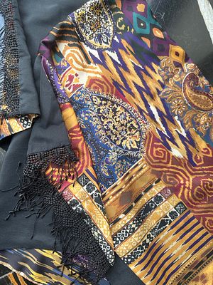 MARINA RINALDI. Шелковый Шарф. Италия. 
Шелк, кружево, двухсторонний, на подкладе. 
Размер 