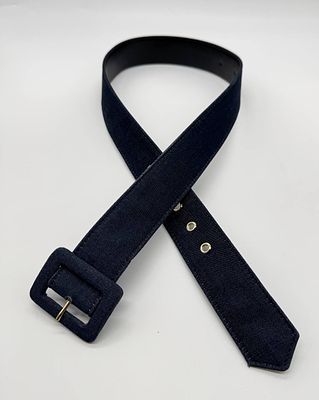 Ремень Moschino. Джинса на кожаной подкладке. . Рабочая длина 76-86 см., Ширина 3,8 см.