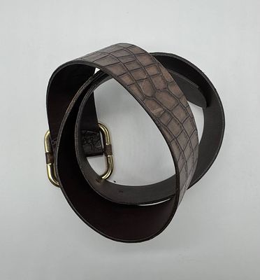 Ремень MaxMara. Кожа теленка с теснение под крокодила. Пряжка латунь с кожей. Рабочая длина 