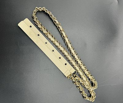 Ремешок-цепочка Max Mara. новый и очень элегантный 
108/1