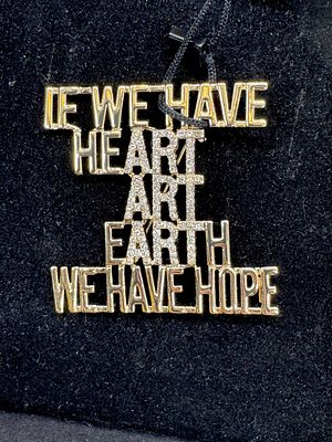 Брошь Marina Rinaldi ( Италия) . Новая. В упаковке, с биркой. 
Бижутерный сплав. 
Размер 5х5 см.