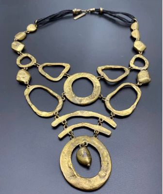 Прекрасное ожерелье в этническом стиле от элитного итальянского бренда AlbertaFerretti. 