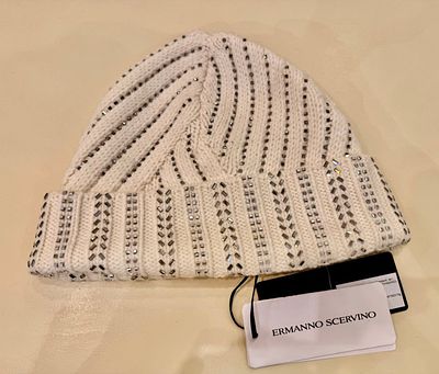 Шапочка Ermanno Scrrvino. Новая. Кристаллы Swarovski. Размер универсальный.