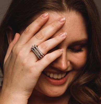 Кольцо YSl 
Новое. В упаковке