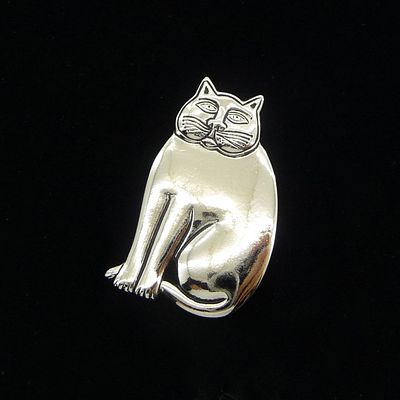 LAUREL BURCH. Брошь "Cat". США. 80-е годы 20 века.
Стильная и лаконичная.
Изготовлена из 