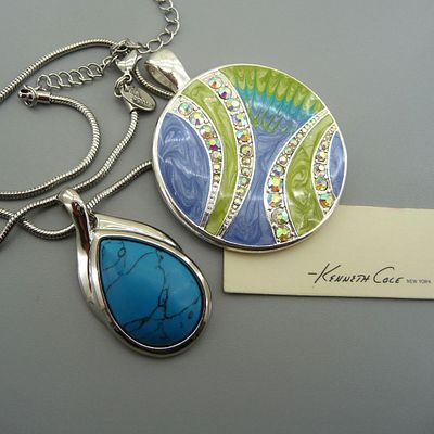 Лот украшений. Цепочка с кулоном "Бирюза" от Lia Sophia.
Кулон от KENNETH COLE.
Все украшения 