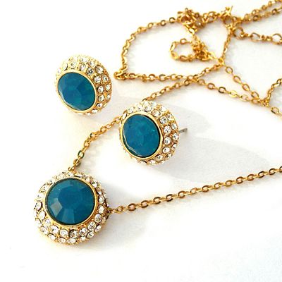 КОМПЛЕКТ "MOONBEAM".TSJ. США. Яркое, женственное украшение изготовлено из бижутерного сплава в 