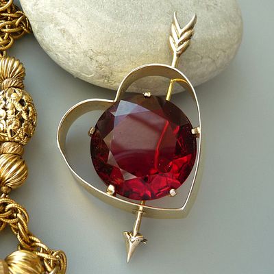 Castlecliff. Брошь "Pierced Heart". Sterling. 1943 год.
Оригинальная объемная брошь выполнена 