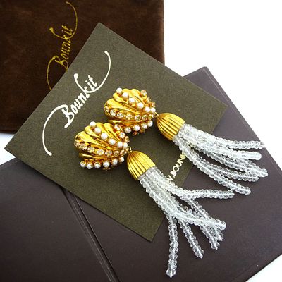 BOUNKIT. США.
Крупные, роскошные, заметные серьги-кисти! Изготовлены из латуни с позолотой 14К. 