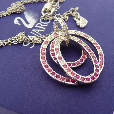 SWAROVSKI. КОЛЬЕ "ДИСКИ". Ювелирный сплав. Кристаллы swarovski. Три диска свободно проходят 