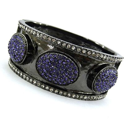 Массивный браслет графитового цвета.
Эффектный, блестящий, заметный! С ноткой брутальности. 