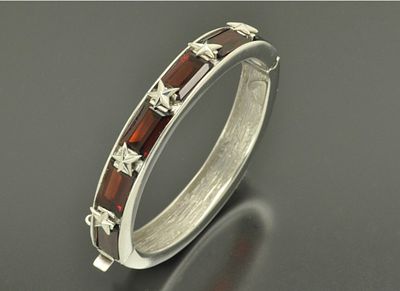 БРАСЛЕТ серебро 925 пробы Франция. Стильный браслет из серебра 925 пробы с гранатами (возможно 