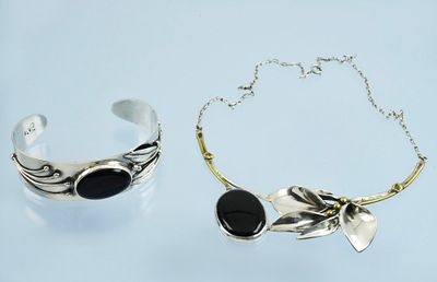 КОЛЬЕ и БРАСЛЕТ серебро 925 пробы Оникс. Стильный комплект: колье и браслет из серебра 925 пробы 