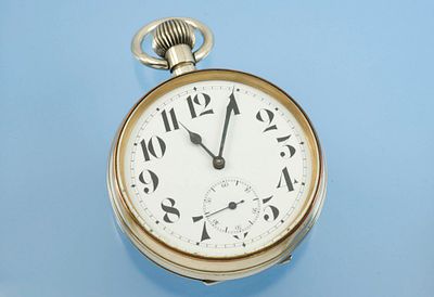 ЧАСЫ карманные Голиаф завод 8 дней Швейцария. Старинные карманные часы, так называемые "Голиаф" 