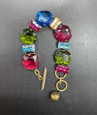 LANVIN. Яркий браслет. 
. 22см. 
Lanvin – старейший французский дом моды с богатой историей и 