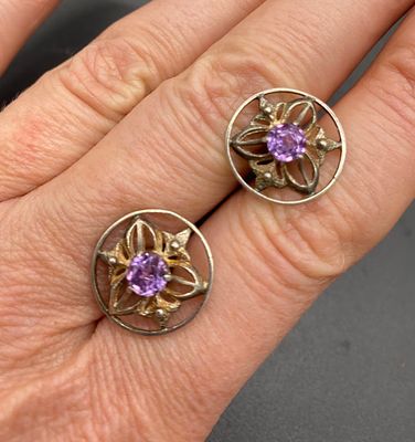 Винтажные советские запонки. Серебро 875 пробы, позолота, корунд цвета аметист. 
D-15 мм.