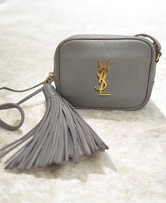 Сумка SAINT LAURENT Blogger. С великолепной монограммой на передней части и роскошной кожаной 