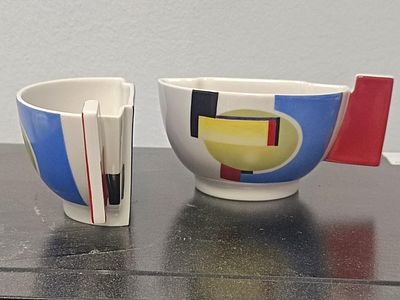 Олевская Инна. Получашка К.С. Малевича &laquo;Казимир и Уна&raquo;. 2020 год.
Форма по модели К. Малевича. 